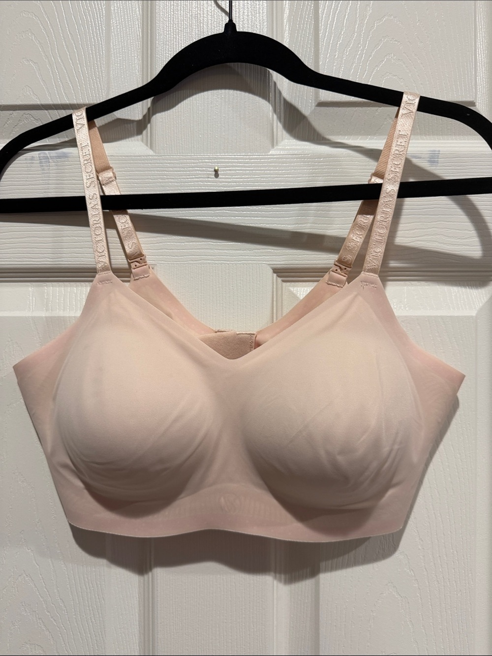 Victoria's Secret Pale Pink Wireless Seamless Bra